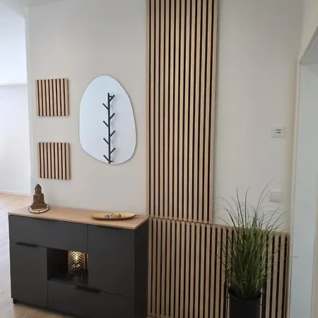 Ada5, Mit Kueche, Badewanne, Balkon, Terrasse, Parkplatz Vor Dem Haus, Ruhig Gelegen