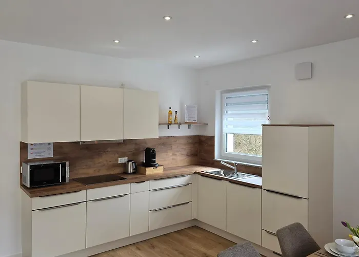 Grosses Mit Kueche, Dusche, Badewanne, Balkon, Parkplatz Vor Dem Haus, Schnelles Internet, Ada5 * Kulmbach
