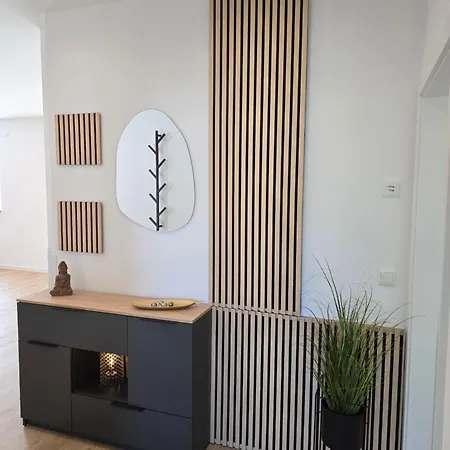 Grosses Mit Kueche, Dusche, Badewanne, Balkon, Parkplatz Vor Dem Haus, Schnelles Internet, Ada5