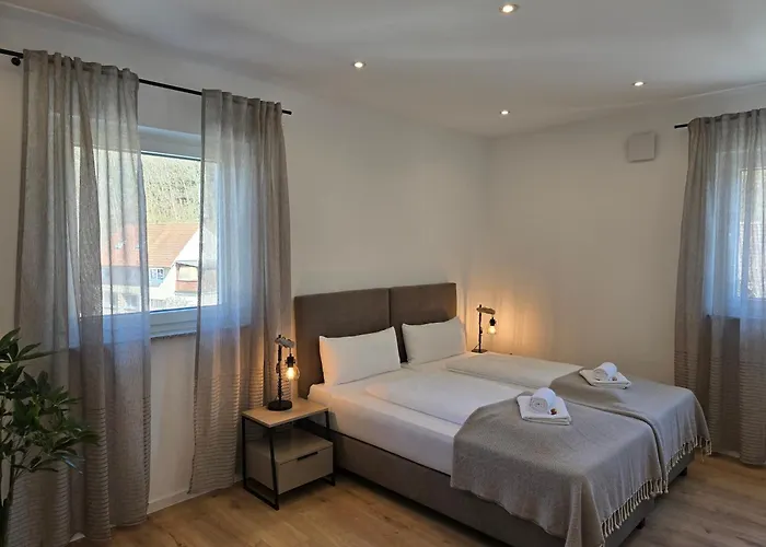 Grosses Mit Kueche, Dusche, Badewanne, Balkon, Parkplatz Vor Dem Haus, Schnelles Internet, Ada5 * קולמבאך