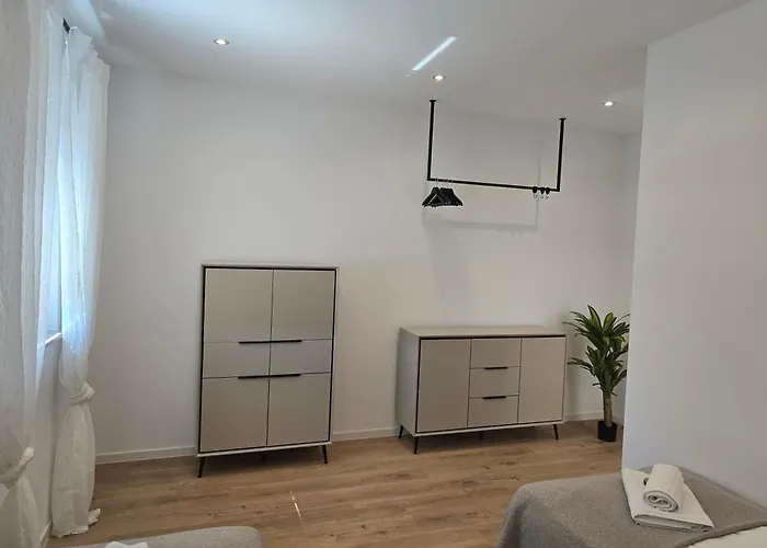 Grosses Mit Kueche, Dusche, Badewanne, Balkon, Parkplatz Vor Dem Haus, Schnelles Internet, Ada5 קולמבאך